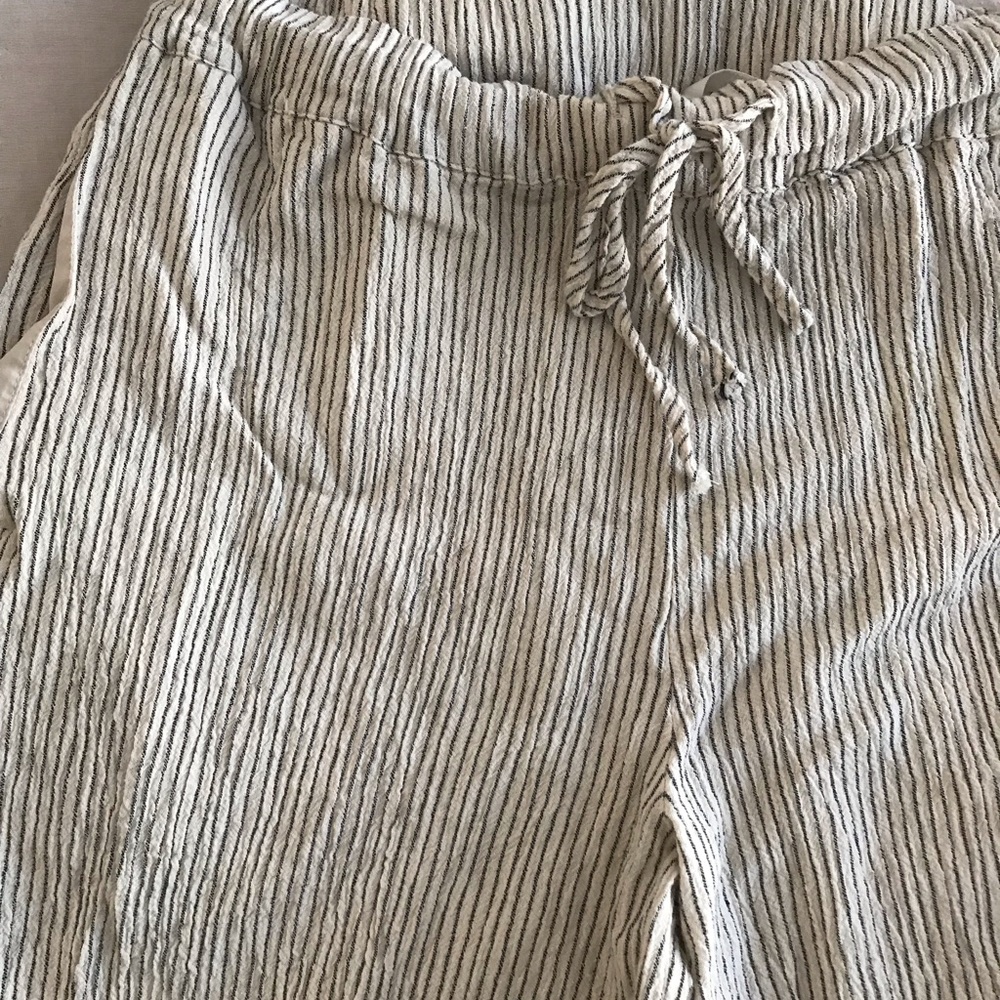 H&M striped crop pants
